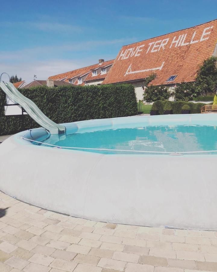 Hove Ter Hille *